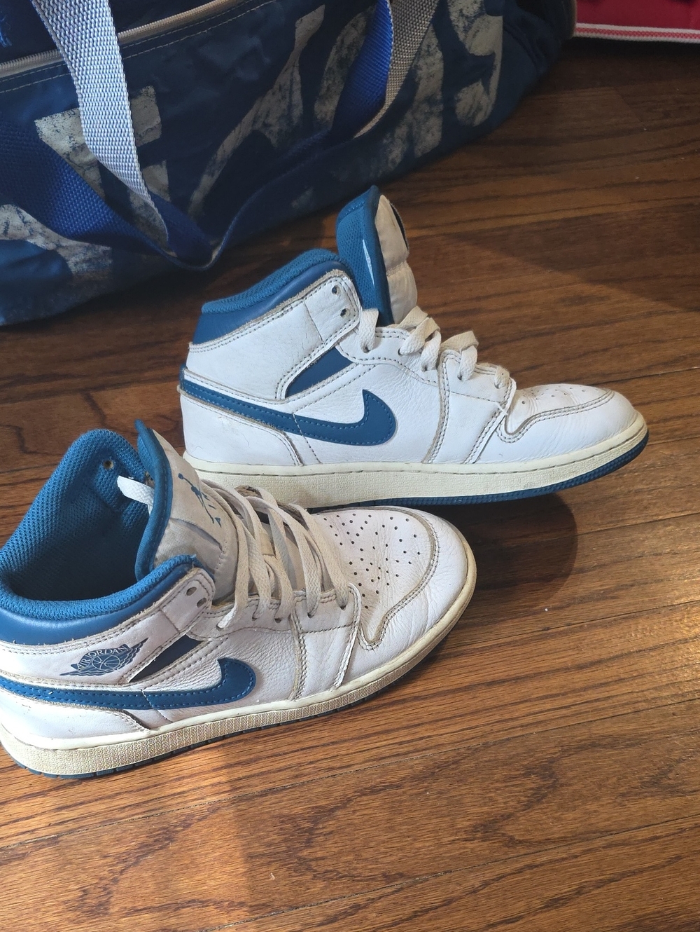 Nike Kids High-Top Sneakers in White and Blue